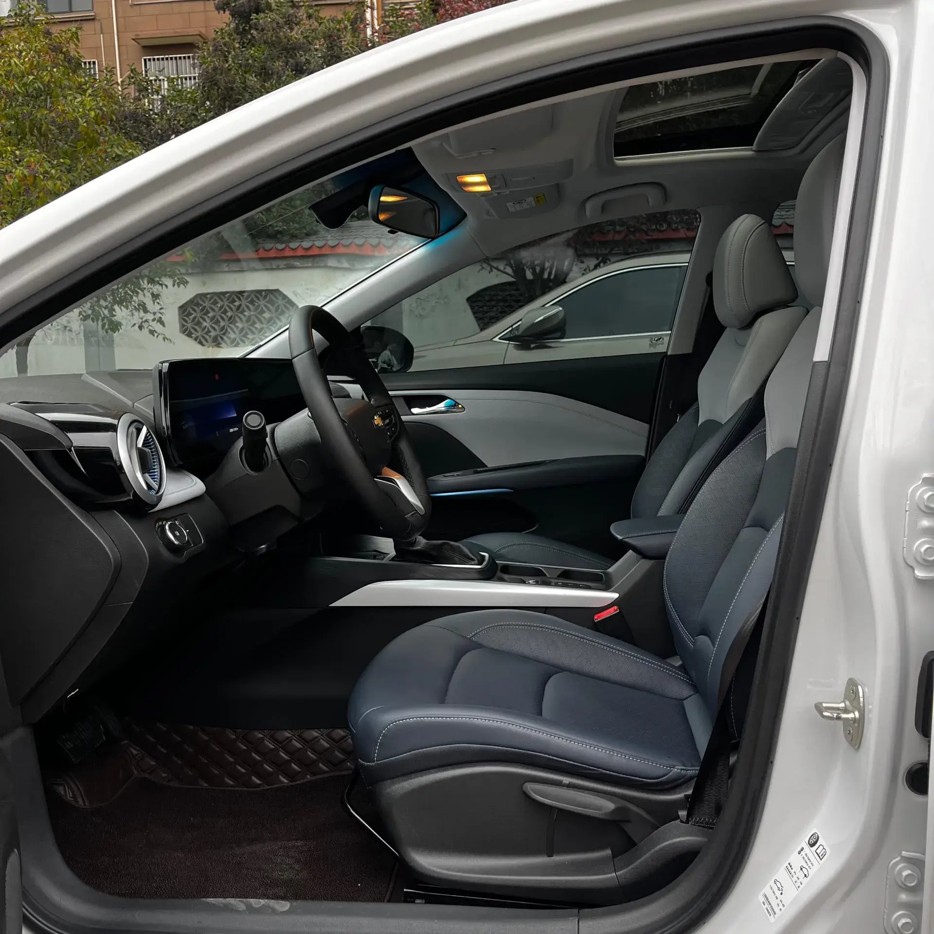 2023 CHEVROLET MONZA thumbnail 4