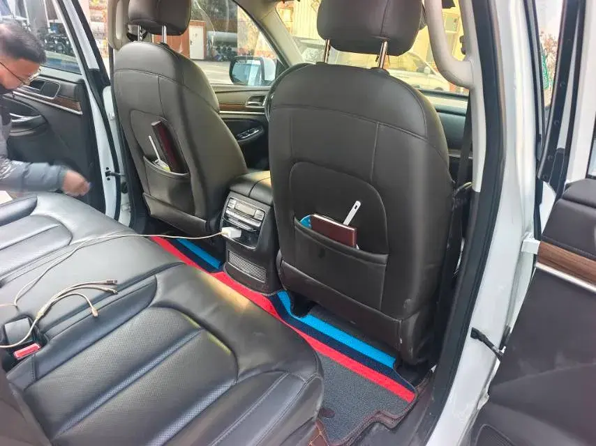 2018 ROEWE RX8 thumbnail 3