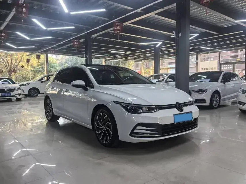 2021 VOLKSWAGEN GOLF thumbnail 3