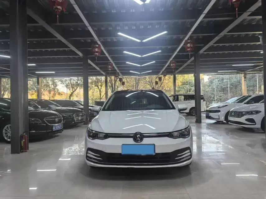 2021 VOLKSWAGEN GOLF thumbnail 2