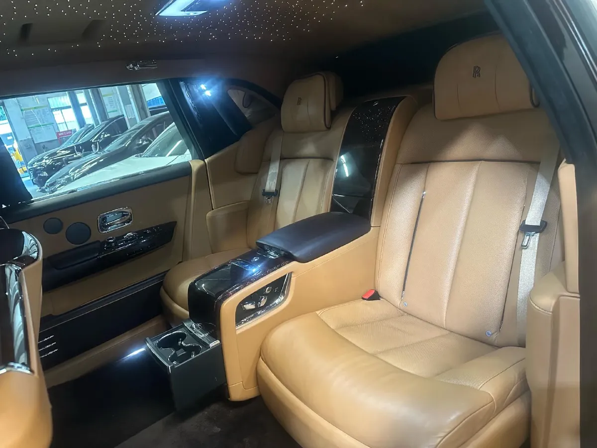 2018 Rolls-Royce Phantom 6.7T 571HP V12 8AT,autocango,china used car exporter,china ev exporter,chinese used car exporter,chinese used ev exporter