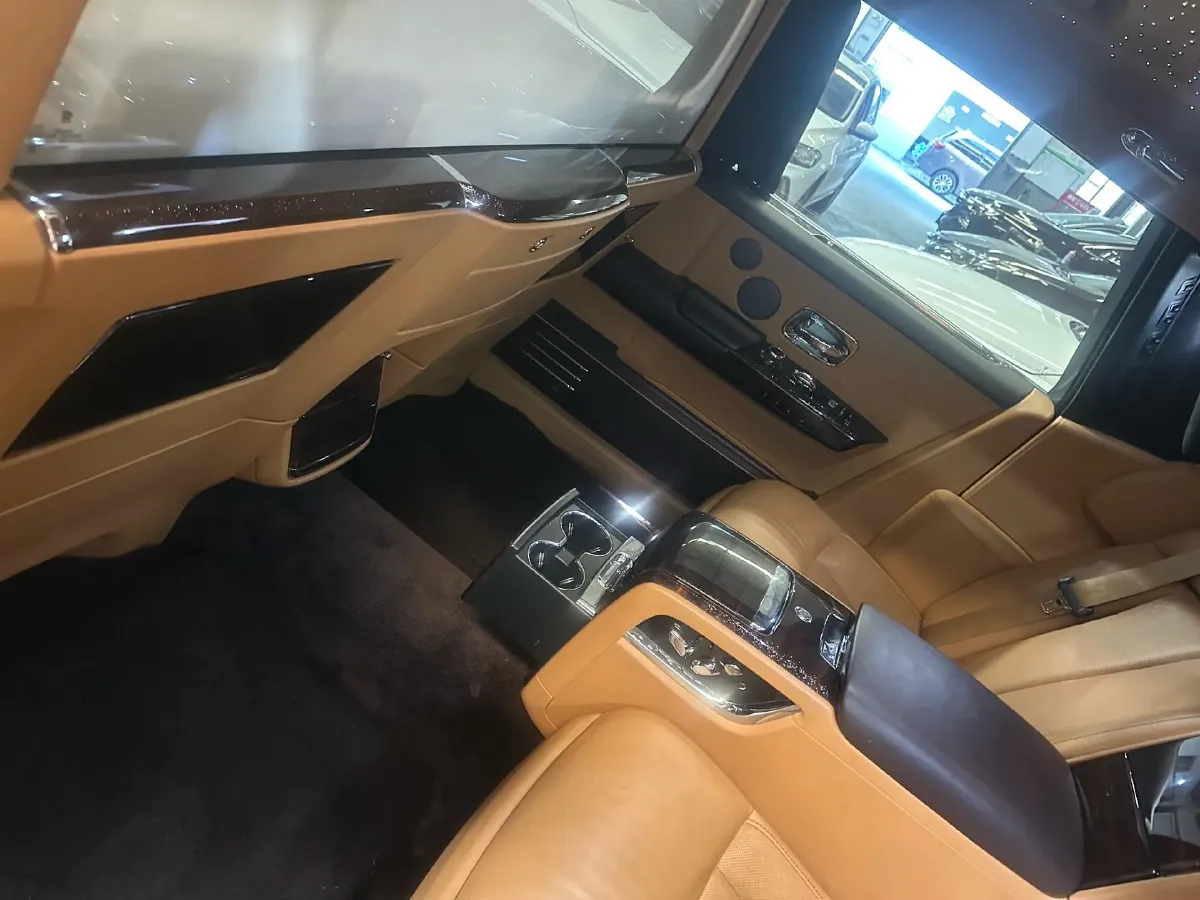 2018 Rolls-Royce Phantom 6.7T 571HP V12 8AT,autocango,china used car exporter,china ev exporter,chinese used car exporter,chinese used ev exporter