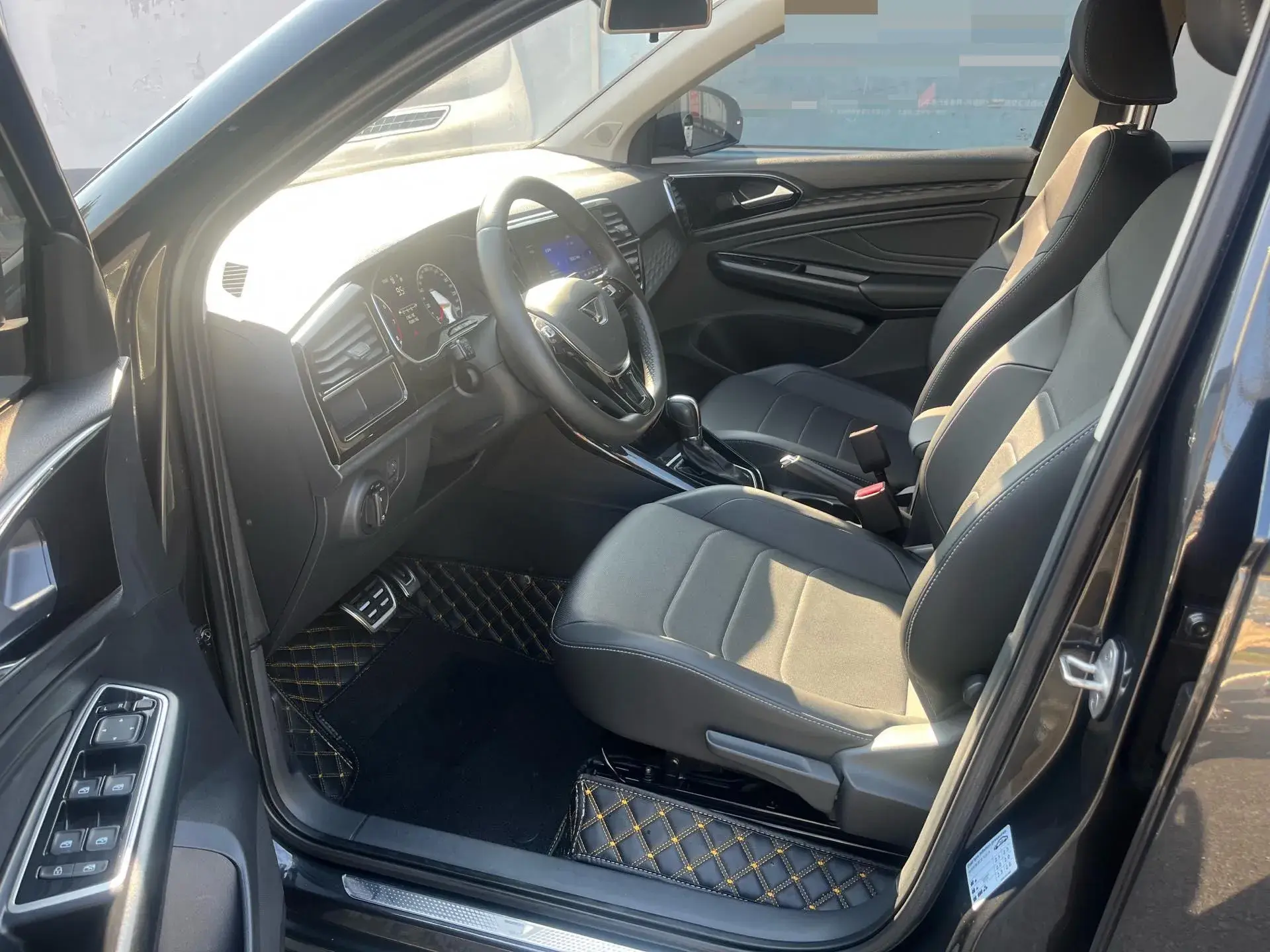 2021 JETTA VS5 thumbnail 4