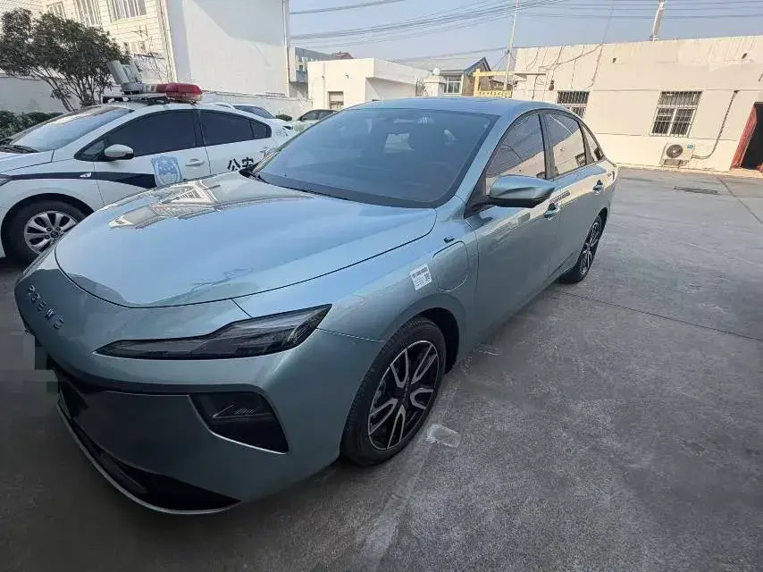 2025 Roewe D6 BEV