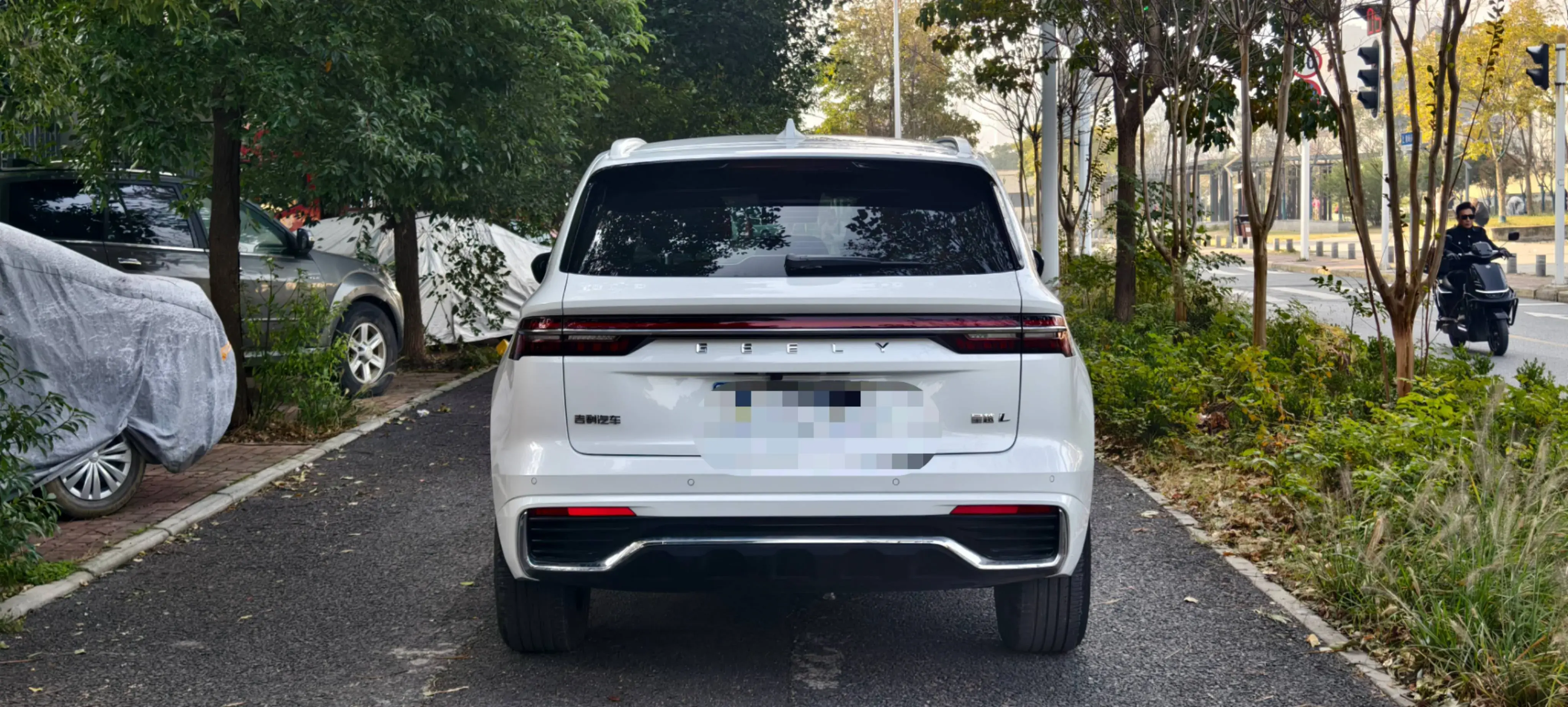 2024 GEELY MONJARO thumbnail 3