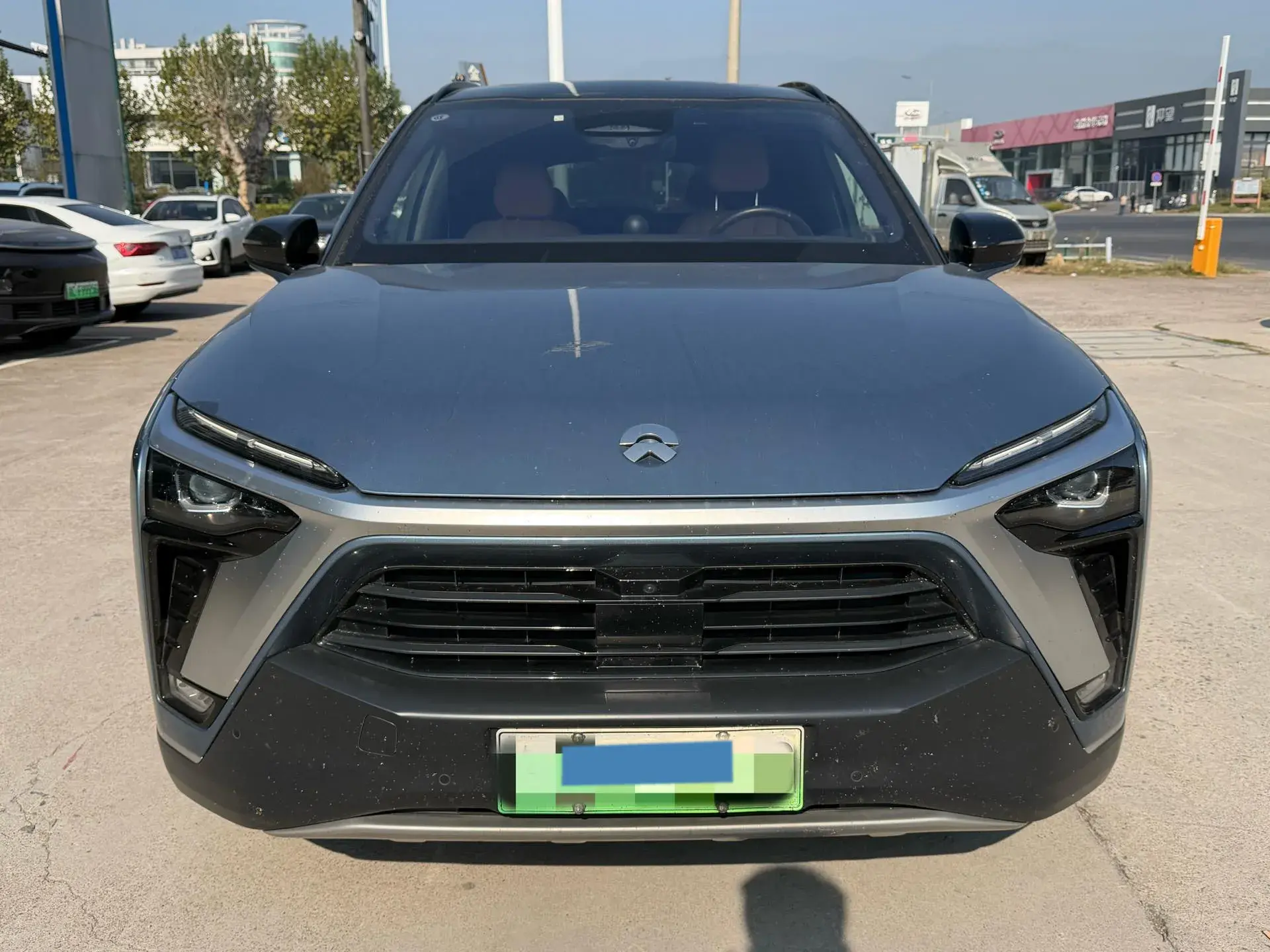 2020 NIO ES8 thumbnail 2