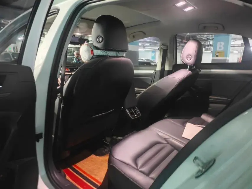 2019 VOLKSWAGEN LAMANDO thumbnail 4