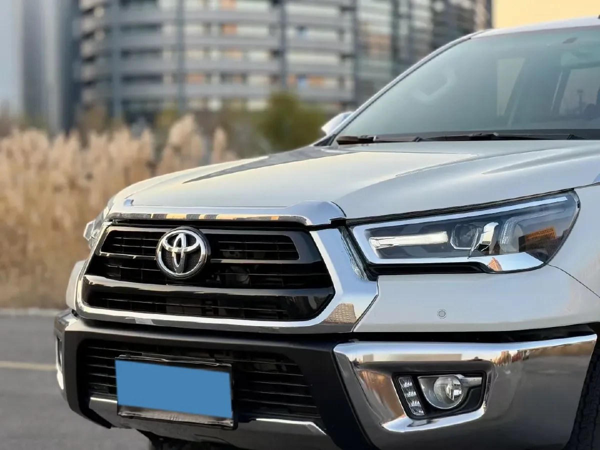 2022 Toyota Land Cruiser 3.4T 415HP V6 10AT,autocango,china used car exporter,china ev exporter,chinese used car exporter,chinese used ev exporter
