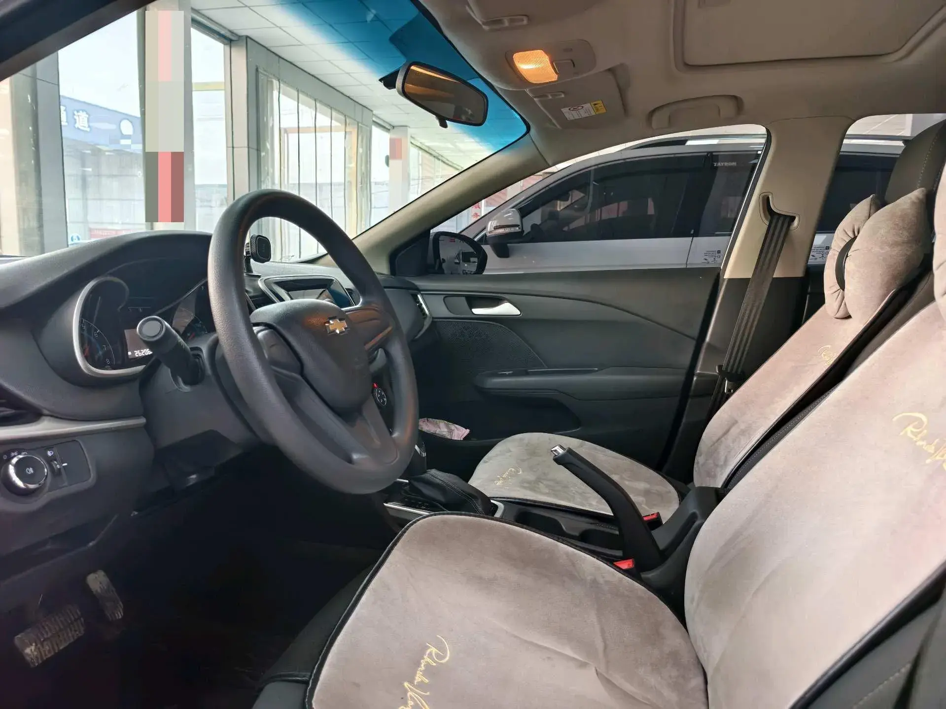 2019 CHEVROLET CAVALIER thumbnail 4