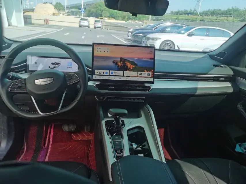 2025 GEELY PREFACE thumbnail 4