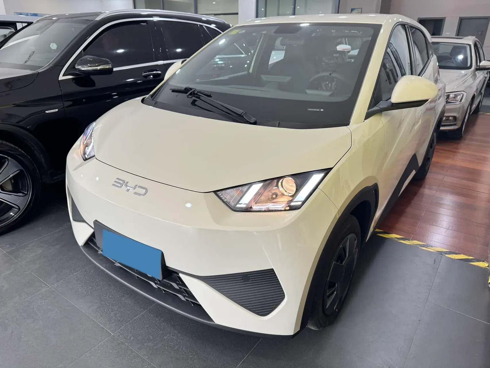 2025 BYD SEAGULL view 1