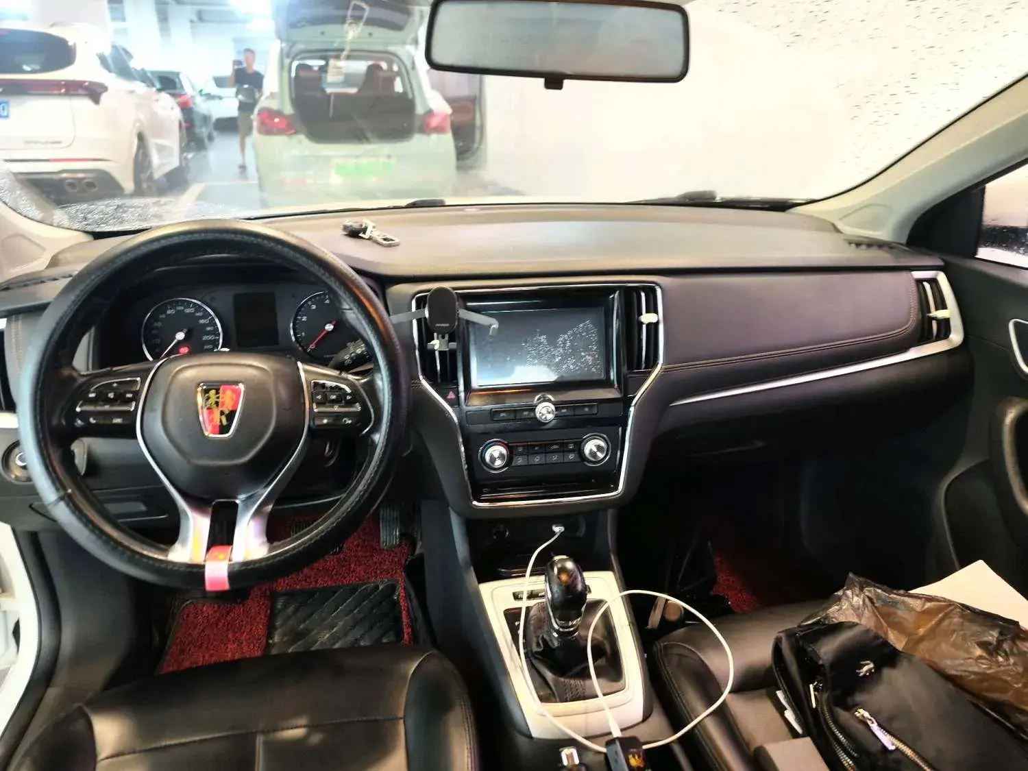 2017 ROEWE I6 thumbnail 4