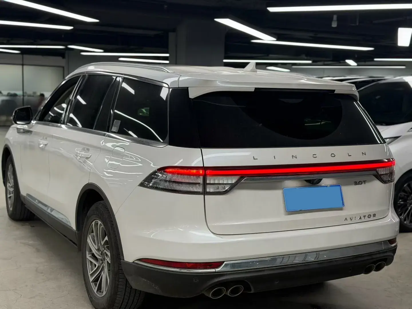 2021 LINCOLN AVIATOR thumbnail 4