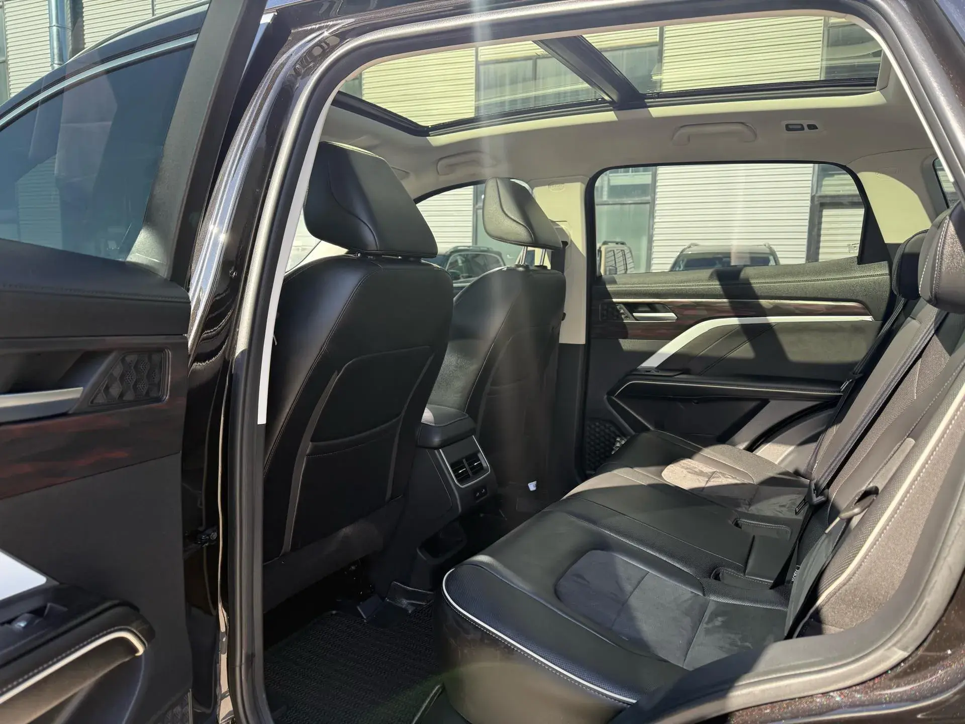 2025 HAVAL H6 thumbnail 4