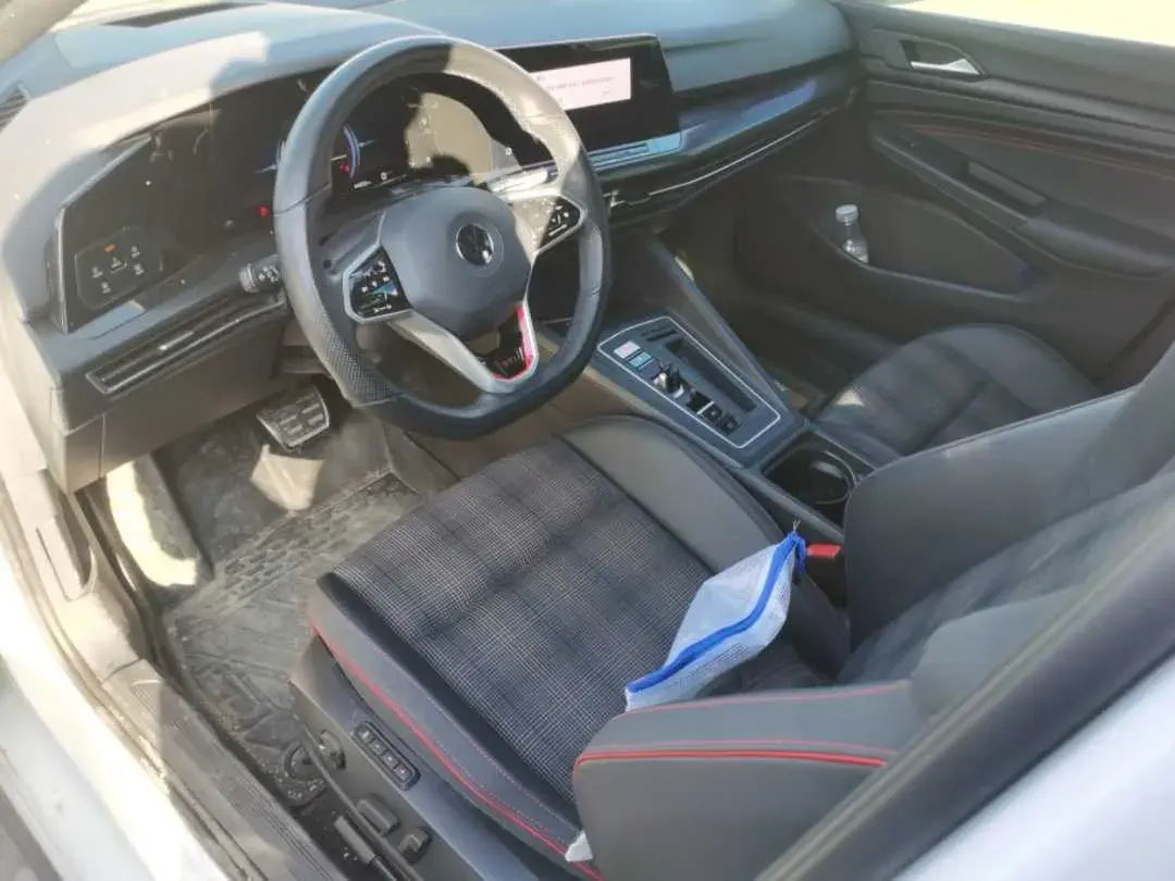 2021 VOLKSWAGEN GOLFGTI thumbnail 3