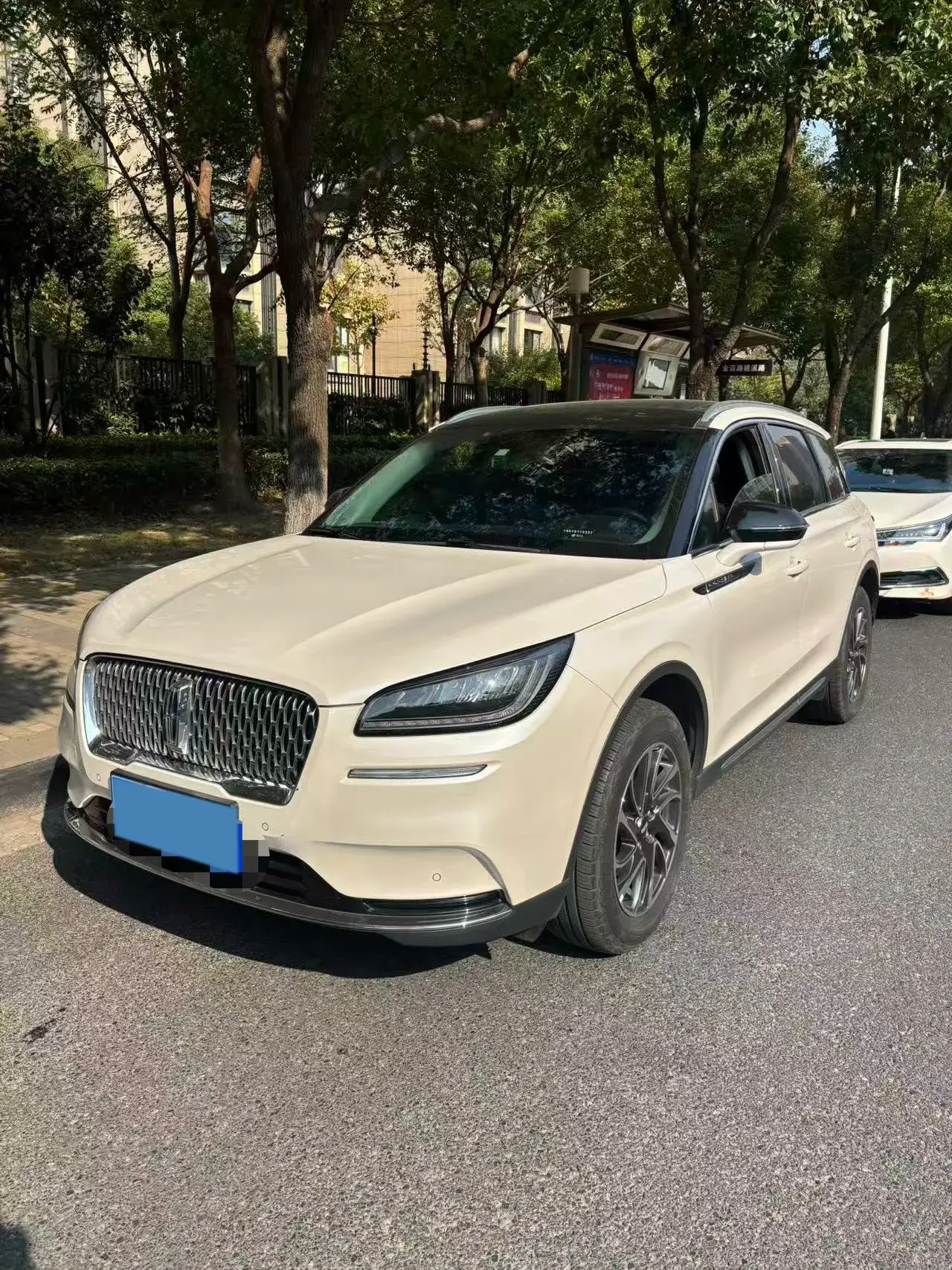 2022 LINCOLN CORSAIR view 1