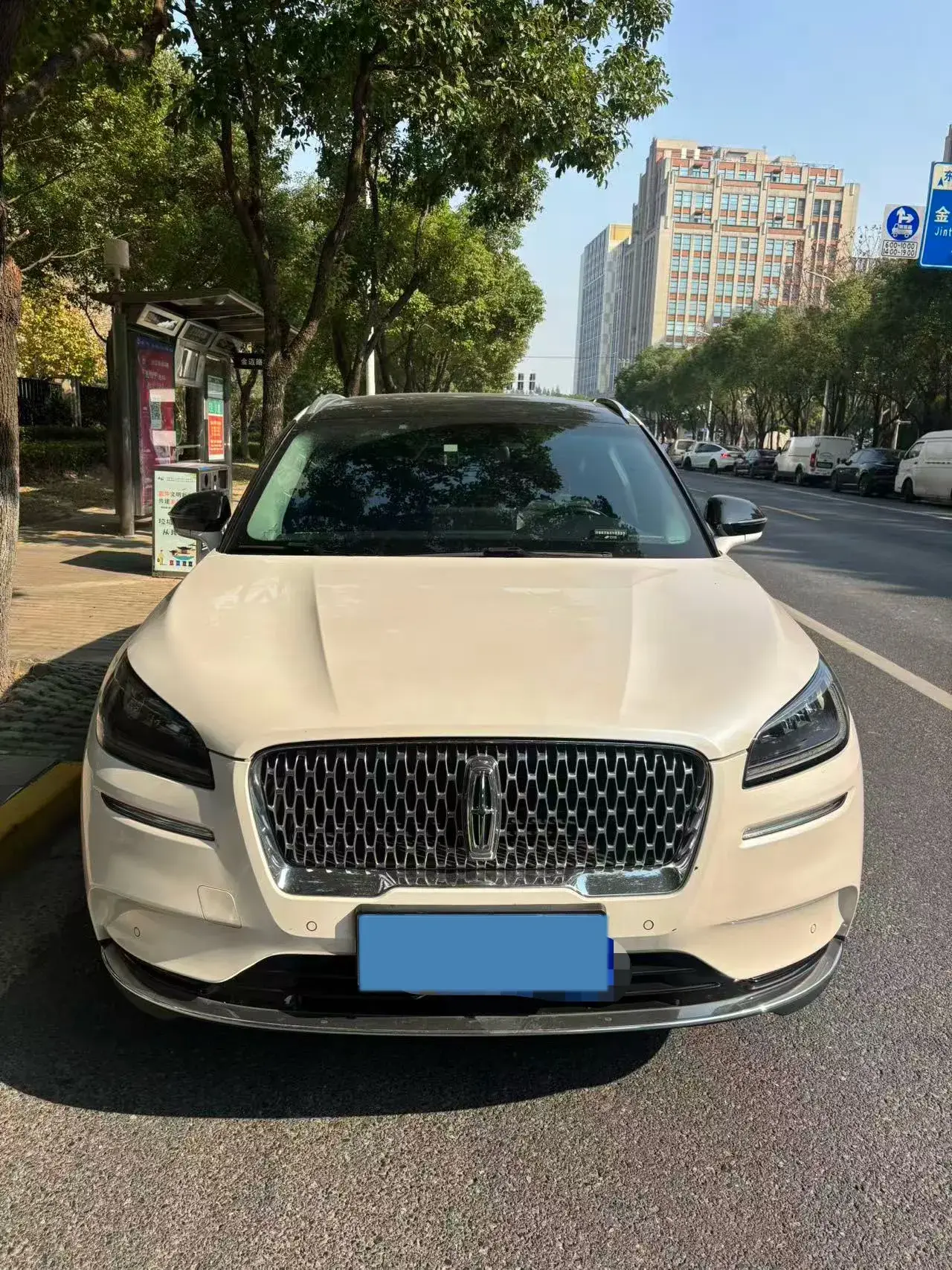 2022 LINCOLN CORSAIR thumbnail 2