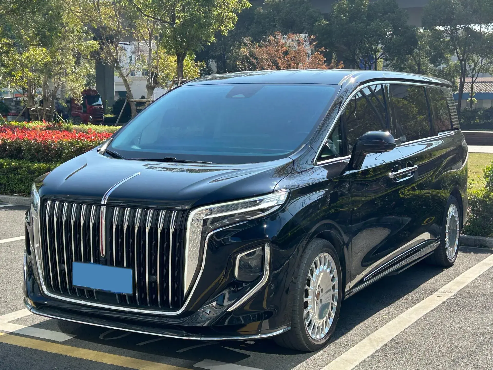 2023 HONGQI HQ9 view 1