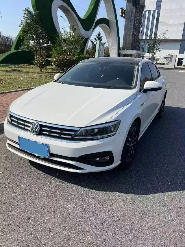 2019 VOLKSWAGEN LAMANDO view 1