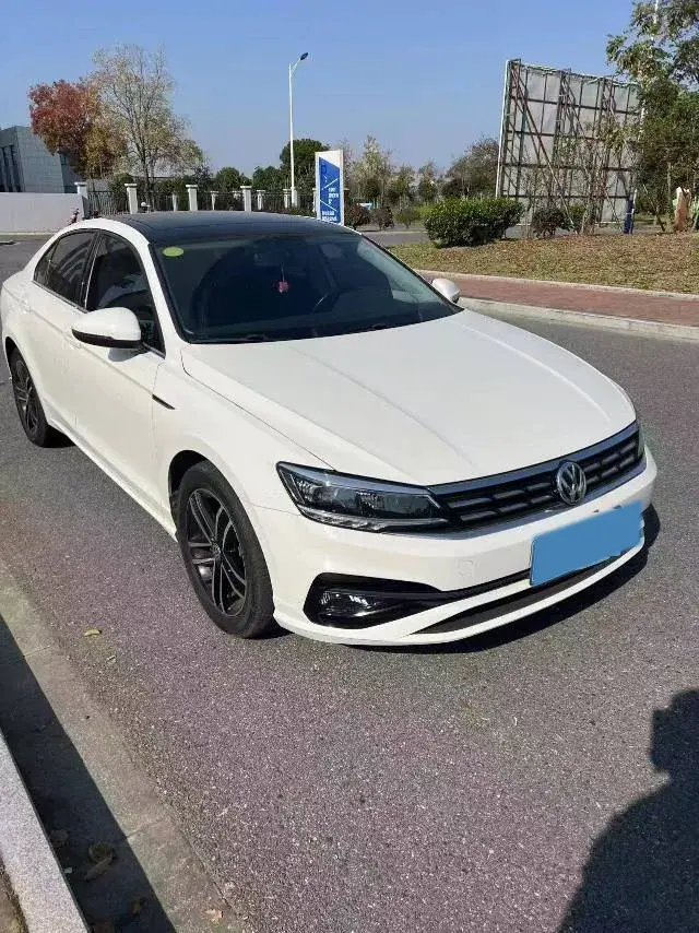 2019 VOLKSWAGEN LAMANDO thumbnail 2