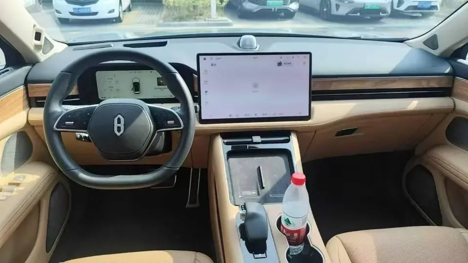 2022 AITO AITO M5 Range Extended 125HP REEV 40KWH,autocango,china used car exporter,china ev exporter,chinese used car exporter,chinese used ev exporter