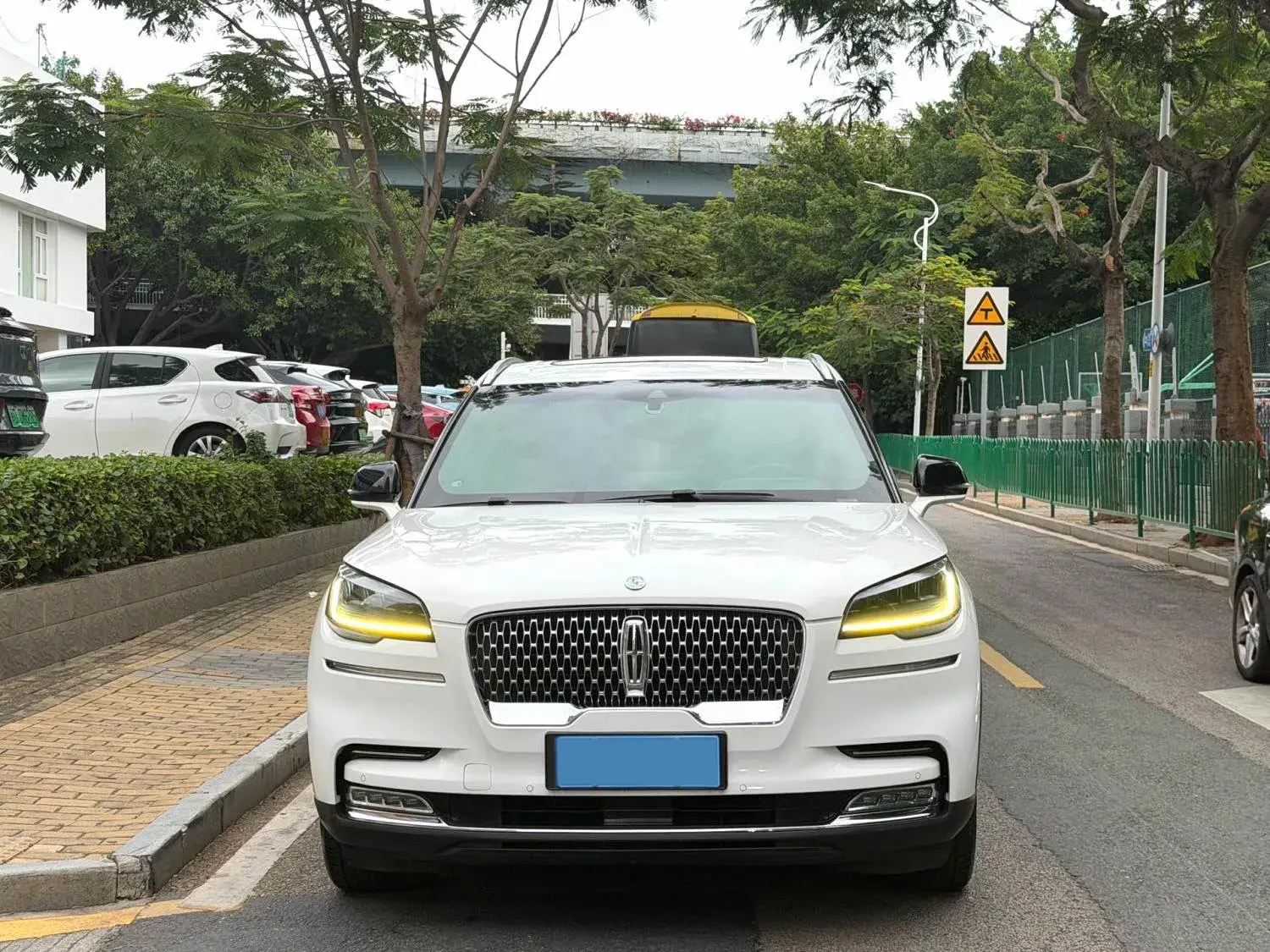 2020 LINCOLN AVIATOR thumbnail 2