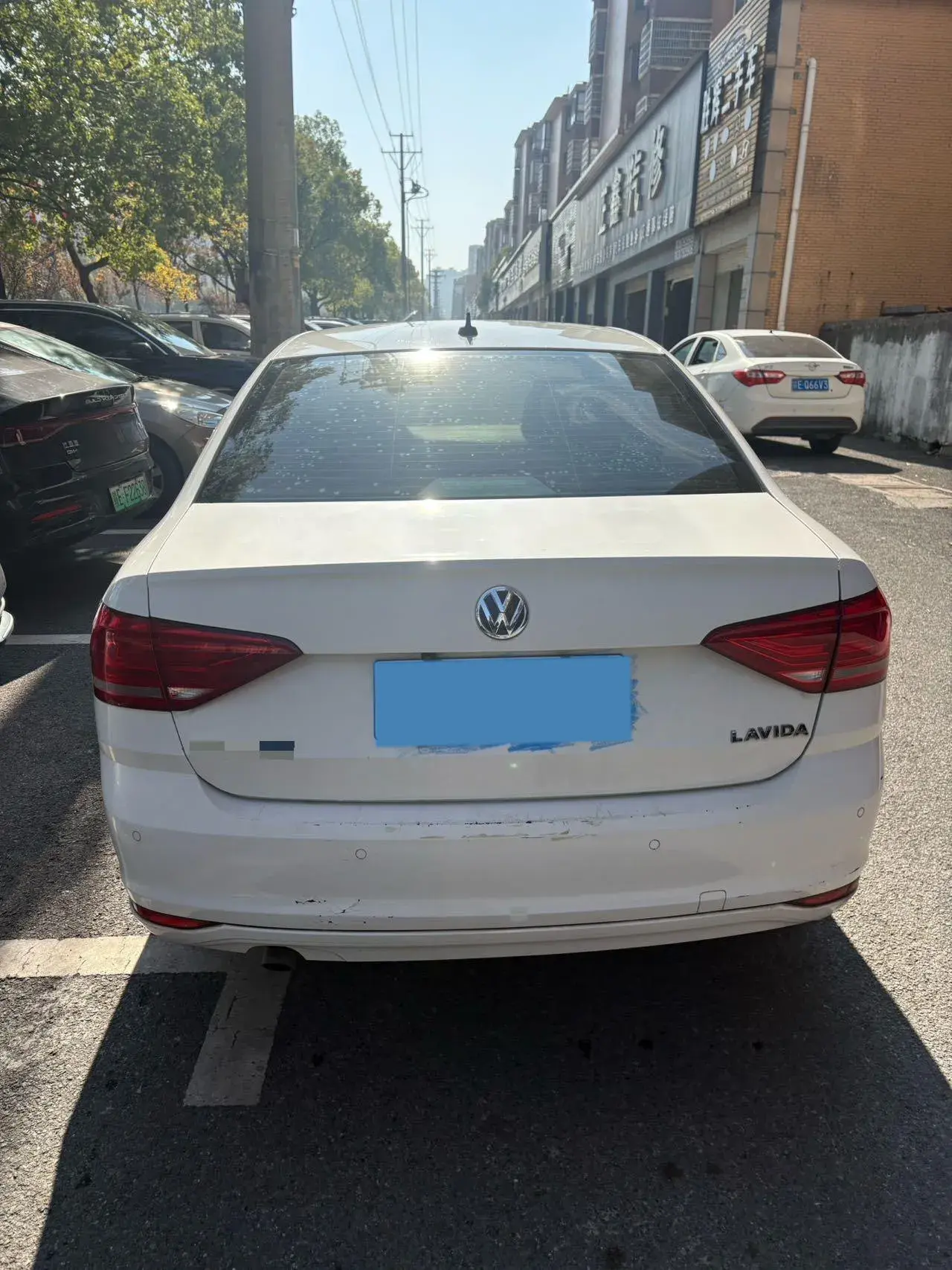 2018 VOLKSWAGEN LAVIDA thumbnail 3