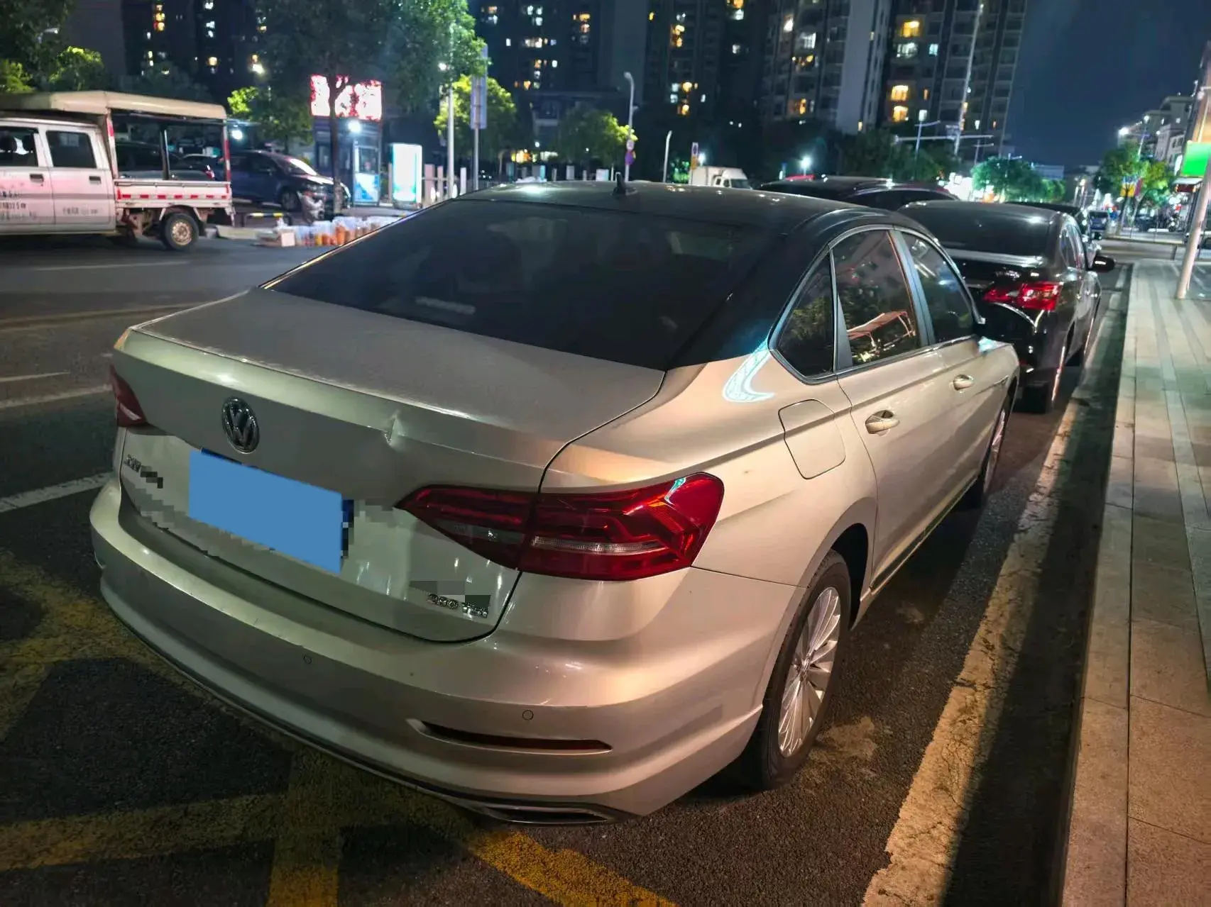 2018 VOLKSWAGEN LAVIDA thumbnail 2