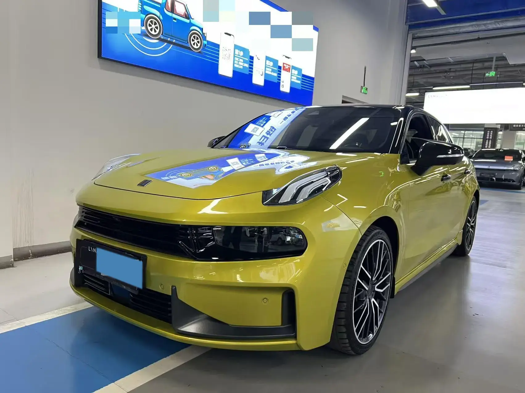 2022 LYNK&CO 03 view 1