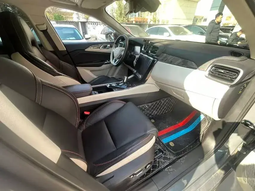 2018 LYNK&CO 02 thumbnail 4