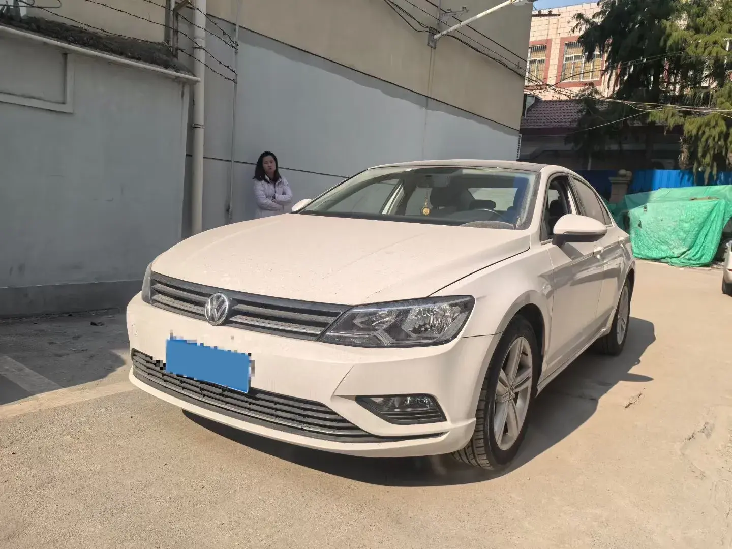 2017 VOLKSWAGEN LAMANDO view 1