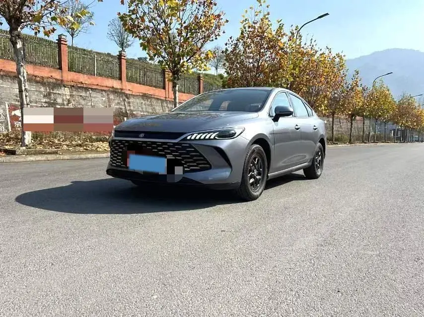 2025 BYD QIN view 1