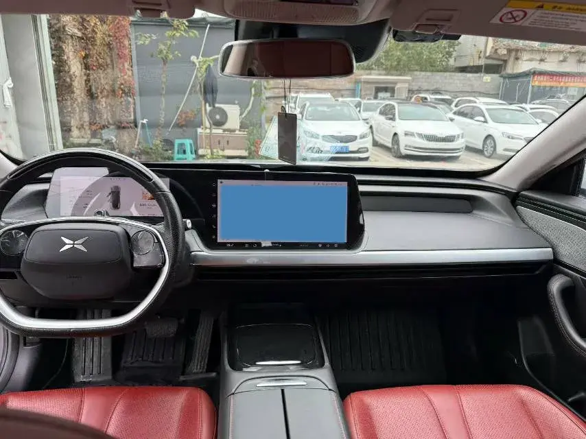 2020 XPENG P7 thumbnail 4