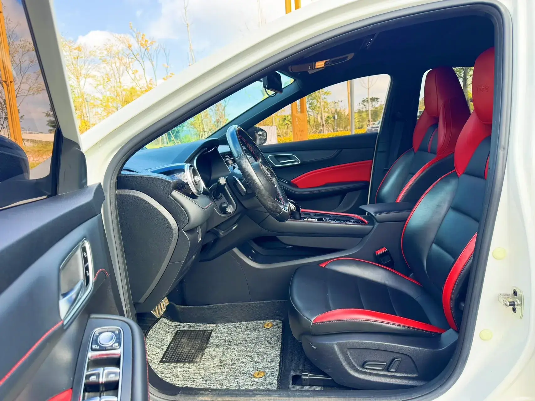 2020 MG MG6 thumbnail 4