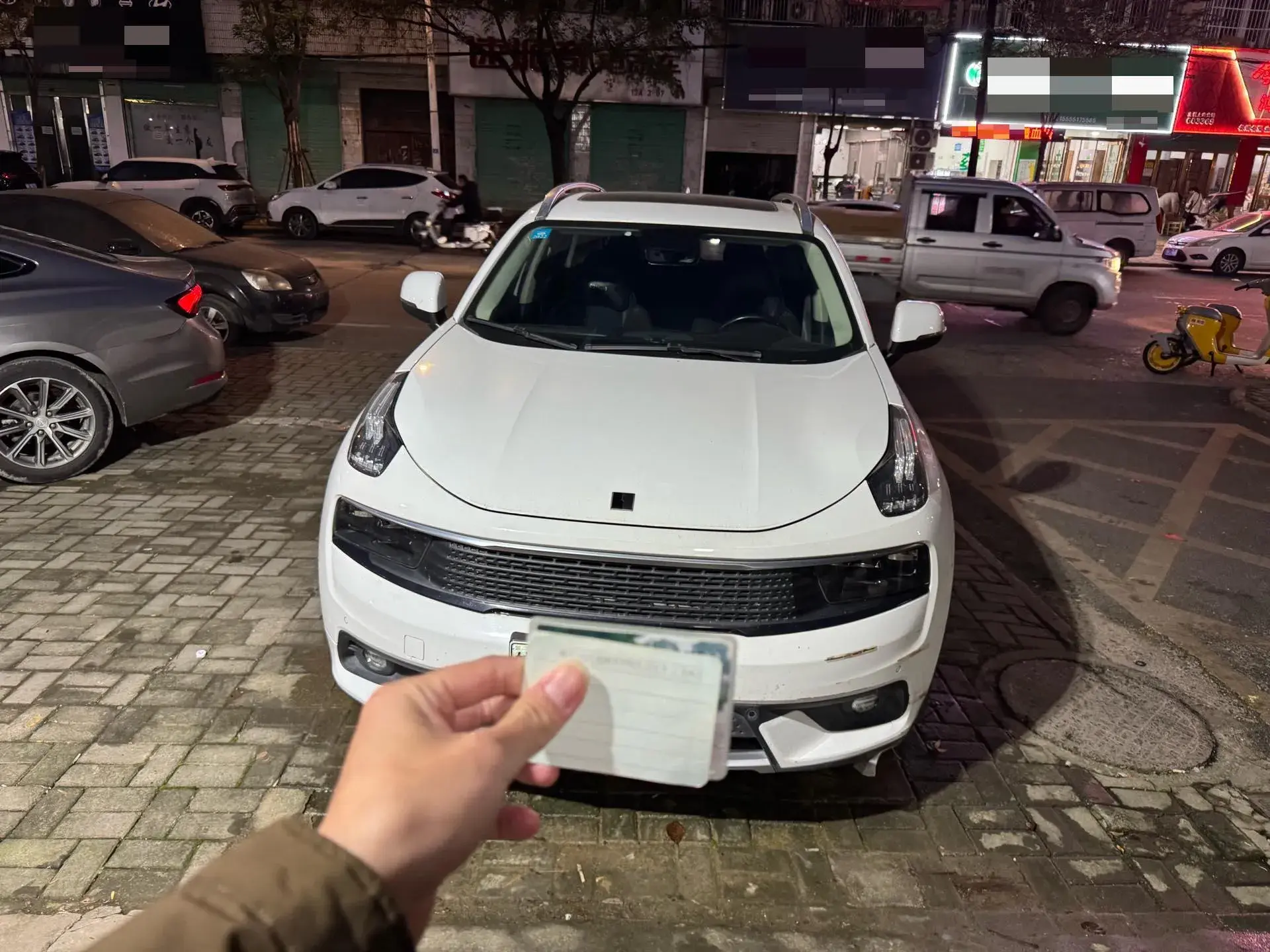 2018 LYNK&CO 01 thumbnail 2