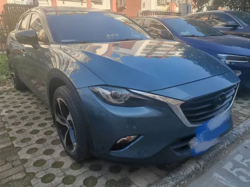 2018 MAZDA CX-4 thumbnail 2