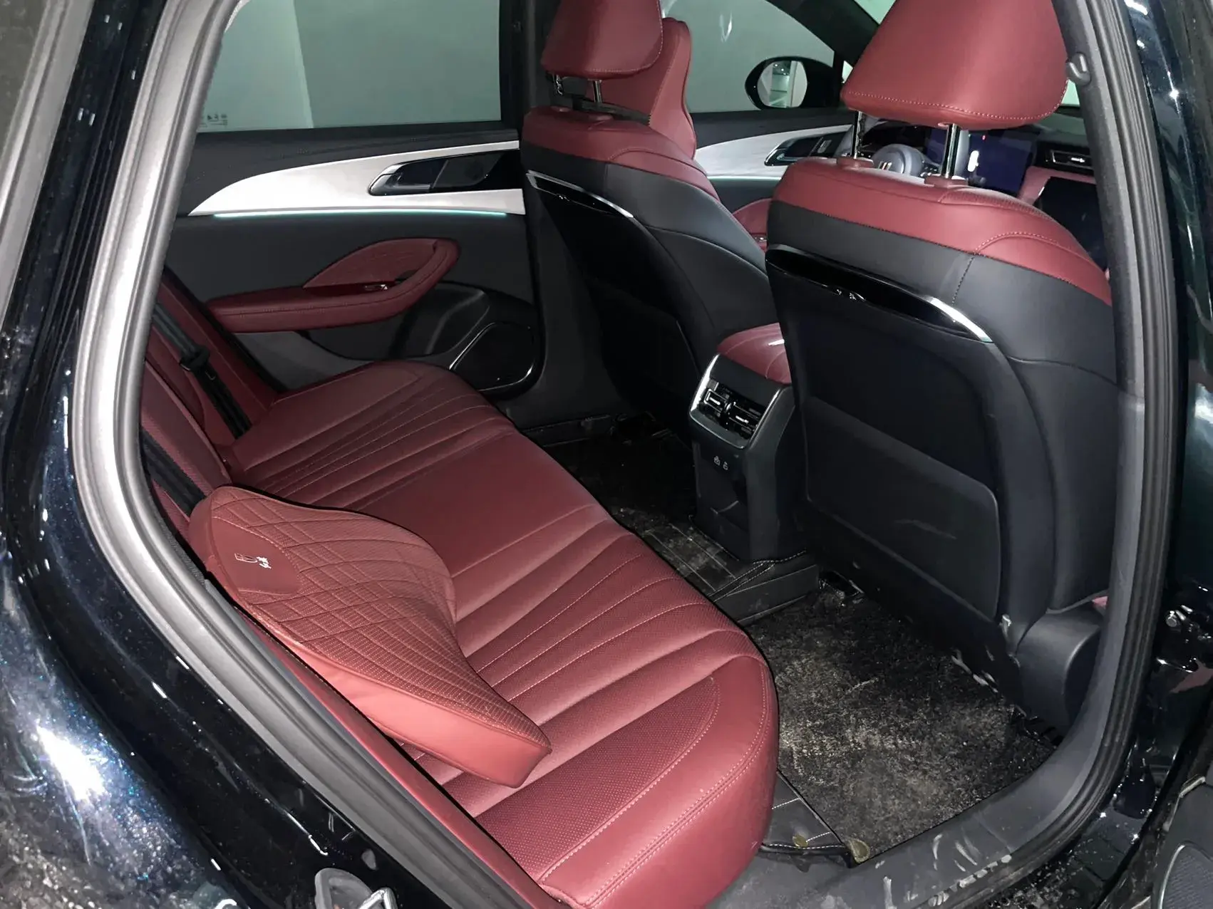 2024 HONGQI H5 thumbnail 4