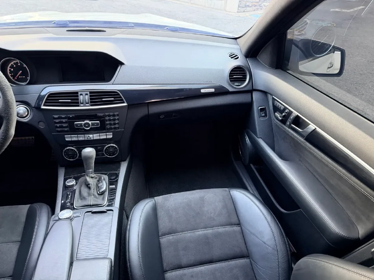 2014 Mercedes-Benz C AMG 6.2L 507HP V8 7AT,autocango,china used car exporter,china ev exporter,chinese used car exporter,chinese used ev exporter