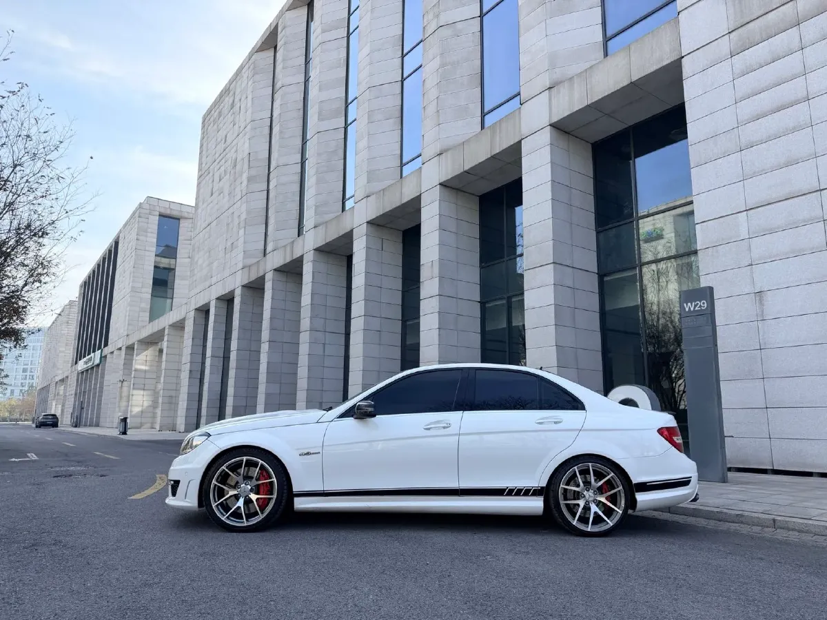 2014 Mercedes-Benz C AMG 6.2L 507HP V8 7AT,autocango,china used car exporter,china ev exporter,chinese used car exporter,chinese used ev exporter