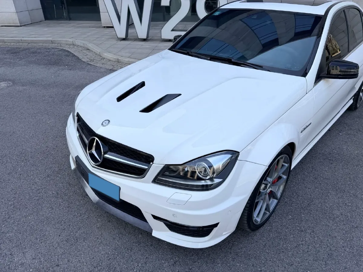 2014 Mercedes-Benz C AMG 6.2L 507HP V8 7AT,autocango,china used car exporter,china ev exporter,chinese used car exporter,chinese used ev exporter