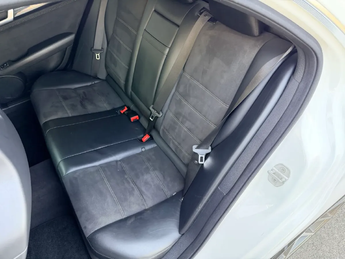 2014 Mercedes-Benz C AMG 6.2L 507HP V8 7AT,autocango,china used car exporter,china ev exporter,chinese used car exporter,chinese used ev exporter