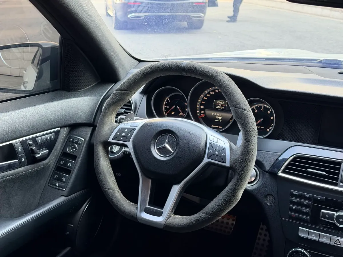 2014 Mercedes-Benz C AMG 6.2L 507HP V8 7AT,autocango,china used car exporter,china ev exporter,chinese used car exporter,chinese used ev exporter