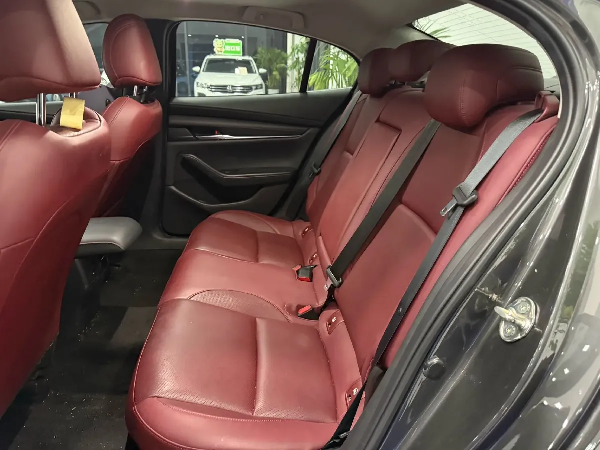 2022 Mazda 3 Axela 2.0L 158HP L4 6AT,autocango,china used car exporter,china ev exporter,chinese used car exporter,chinese used ev exporter