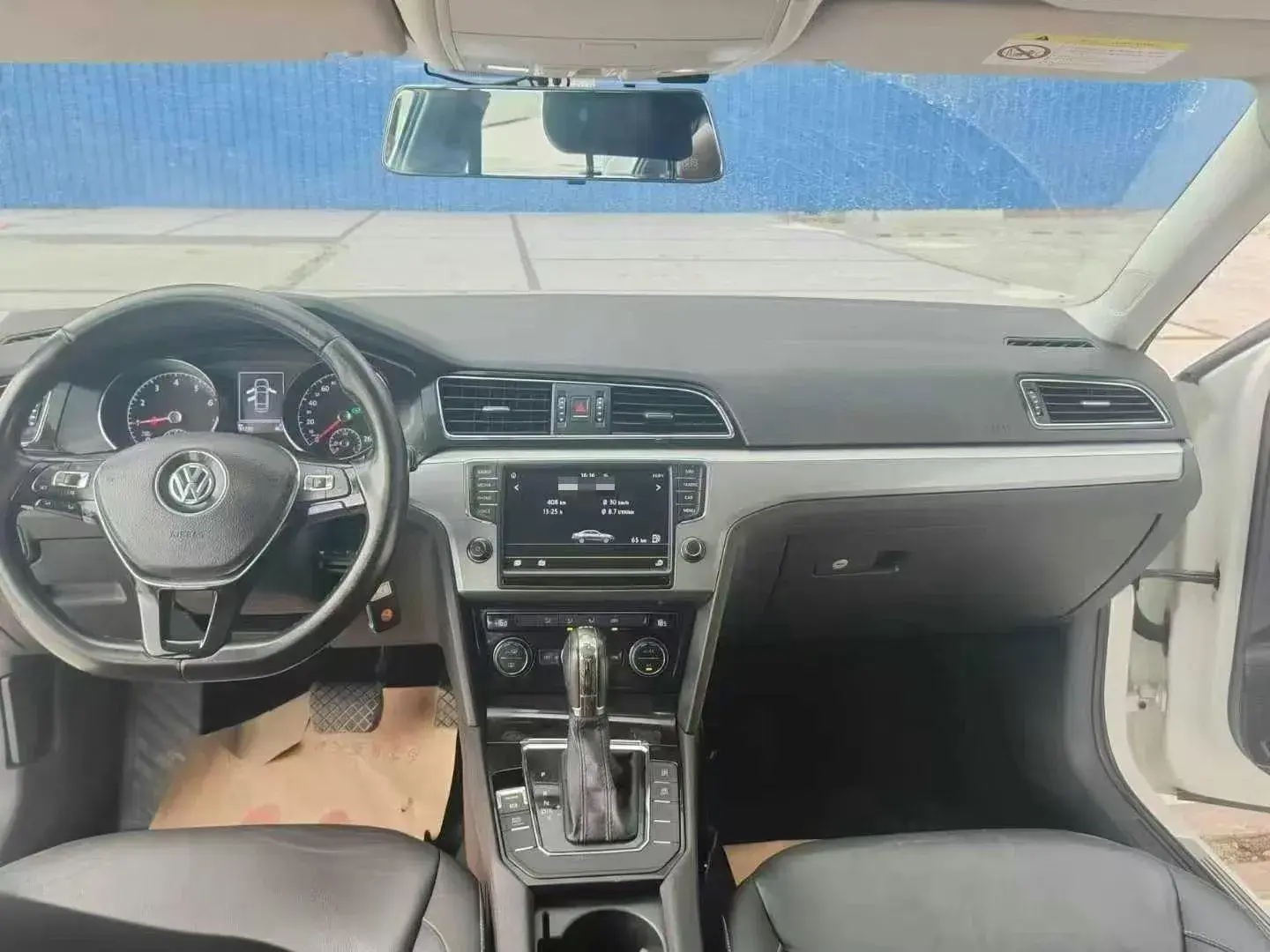 2018 VOLKSWAGEN LAMANDO thumbnail 4