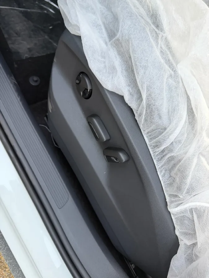 2026 Volkswagen T-Roc 1.5T 160HP L4 7DCT,autocango,china used car exporter,china ev exporter,chinese used car exporter,chinese used ev exporter