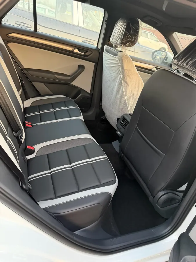 2026 Volkswagen T-Roc 1.5T 160HP L4 7DCT,autocango,china used car exporter,china ev exporter,chinese used car exporter,chinese used ev exporter