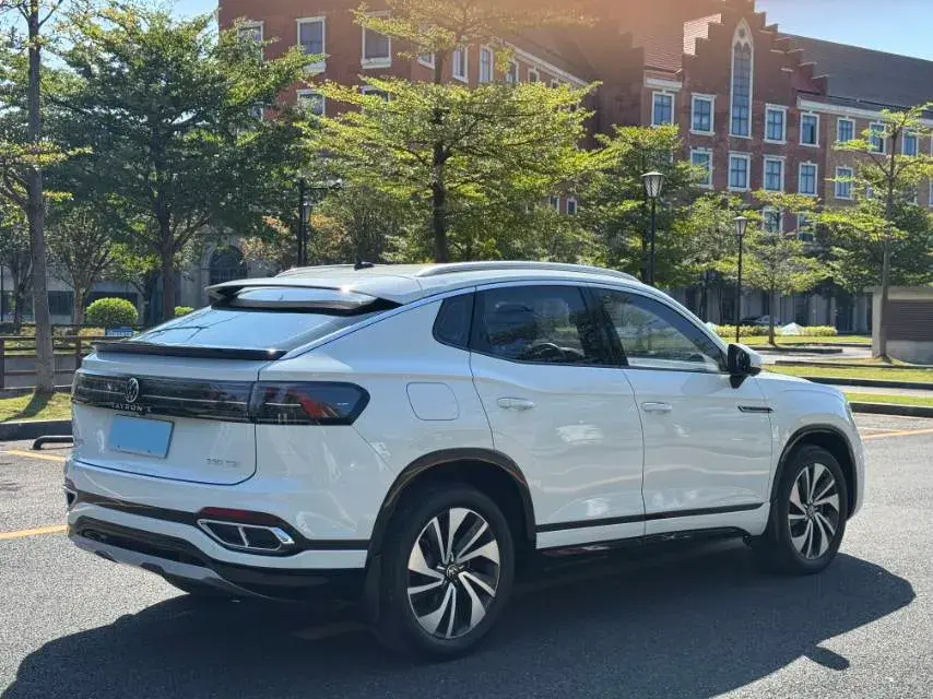 2023 VOLKSWAGEN TAYRON thumbnail 4