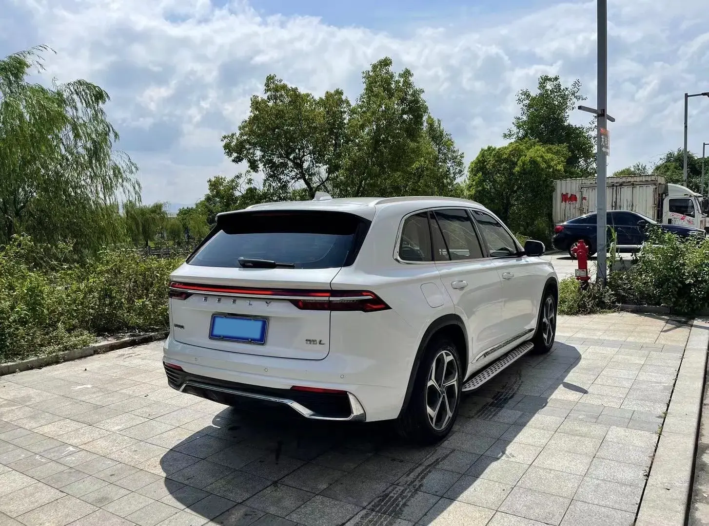 2021 GEELY MONJARO thumbnail 4