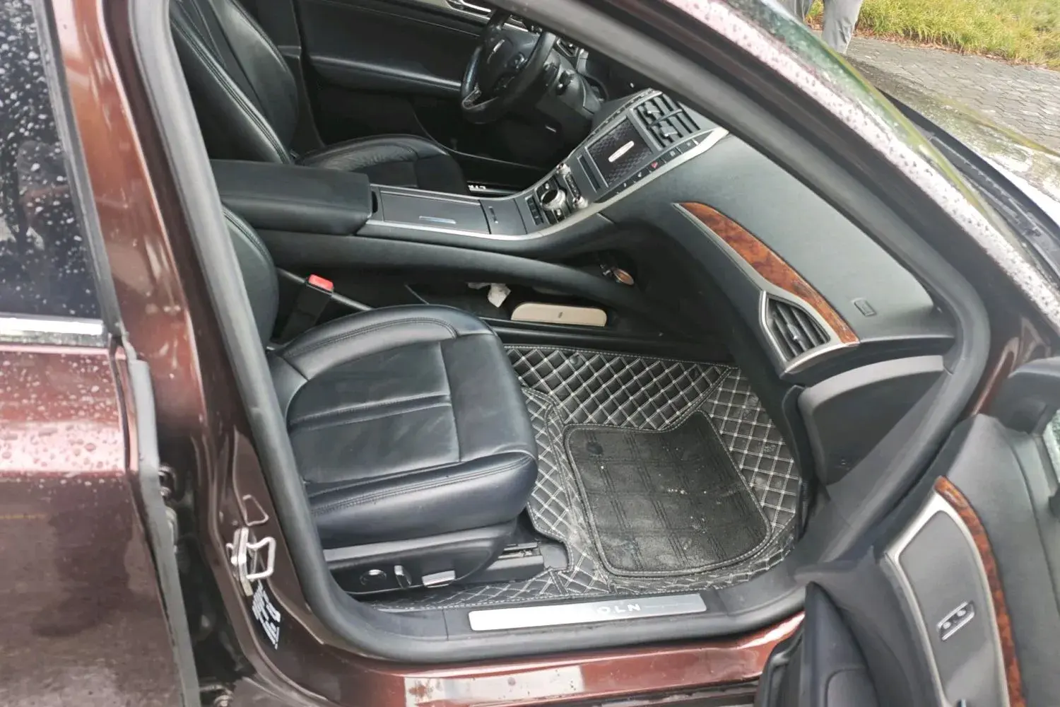 2019 LINCOLN MKZ thumbnail 2