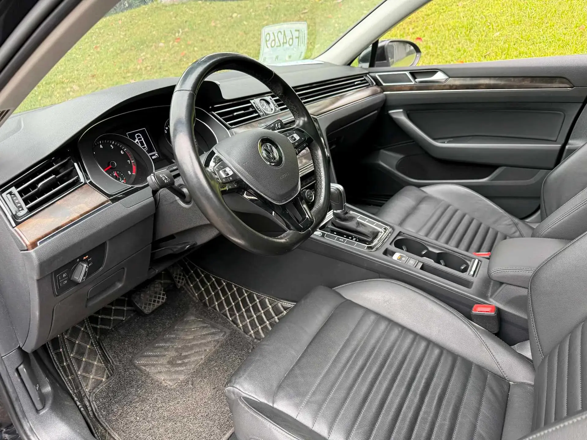 2019 VOLKSWAGEN MAGOTAN thumbnail 3